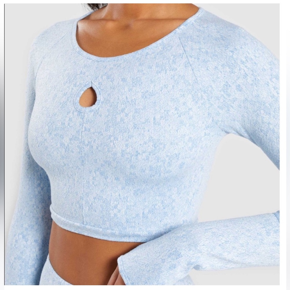 NWT Gymshark Fleur Long Sleeve Crop Top 🦋💙